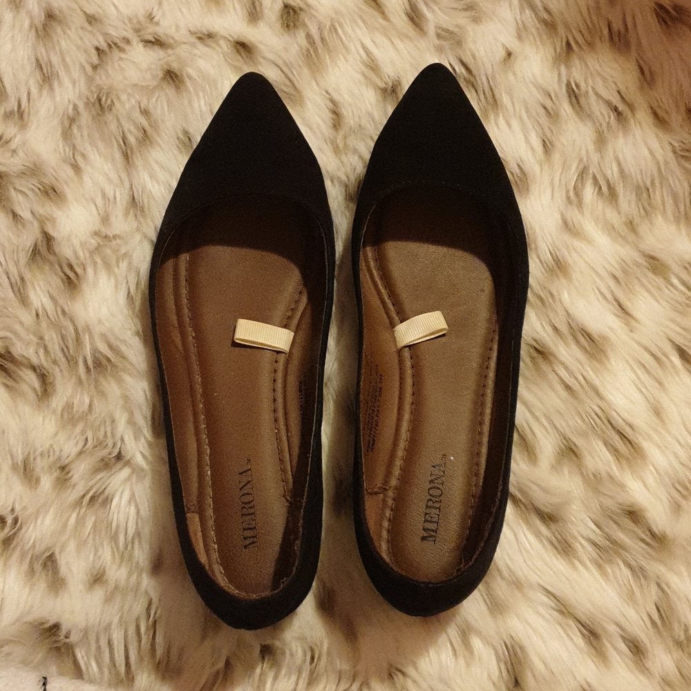 Black Pointed Toe Shoes